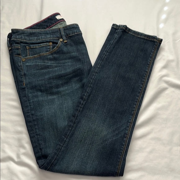 Isaac Mizrahi Dark Blue Jeans with Pink Stitching - Picture 11 of 12